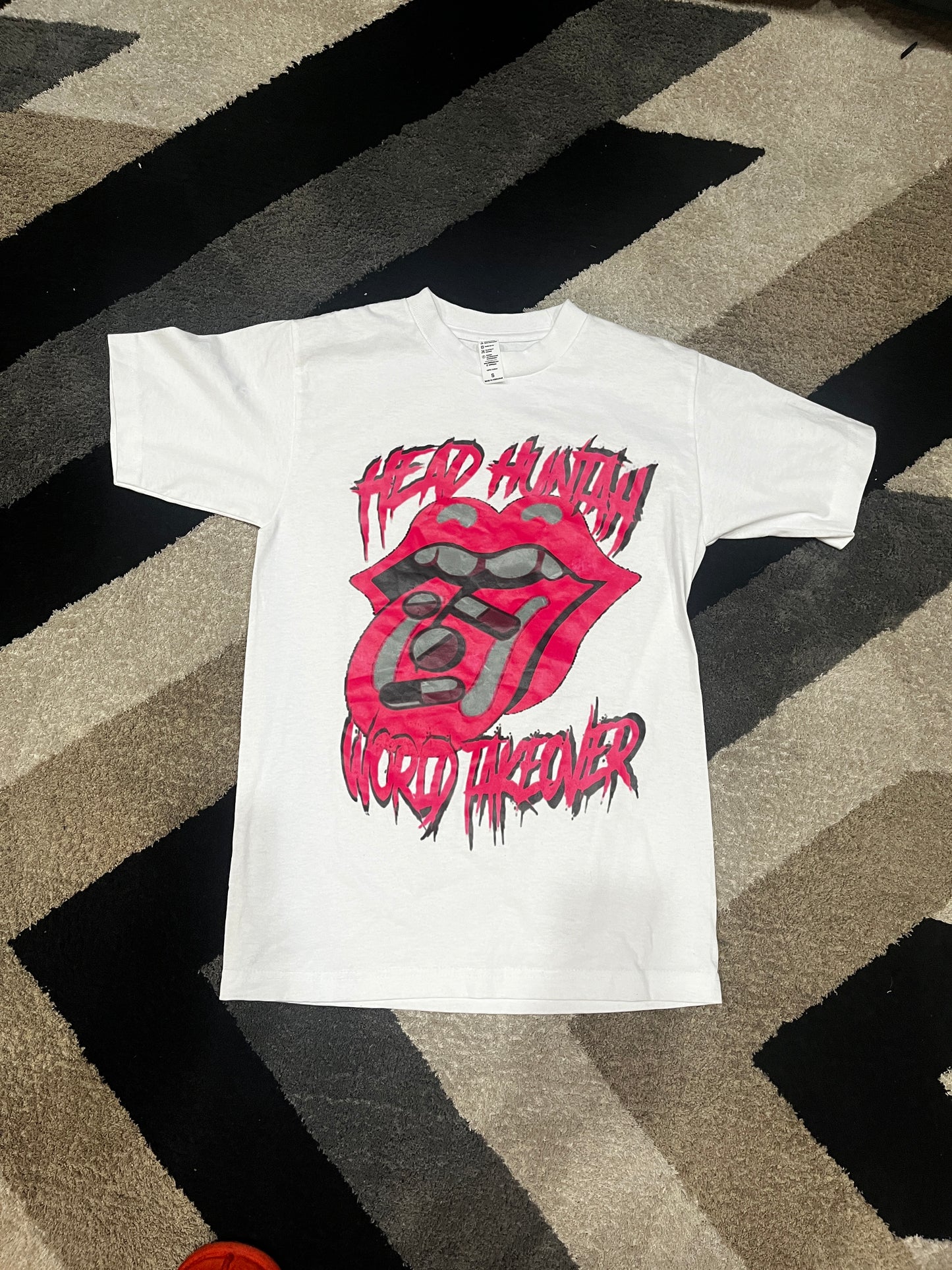 HH WORLD TAKEOVER PINK SHIRT PINK SMALL