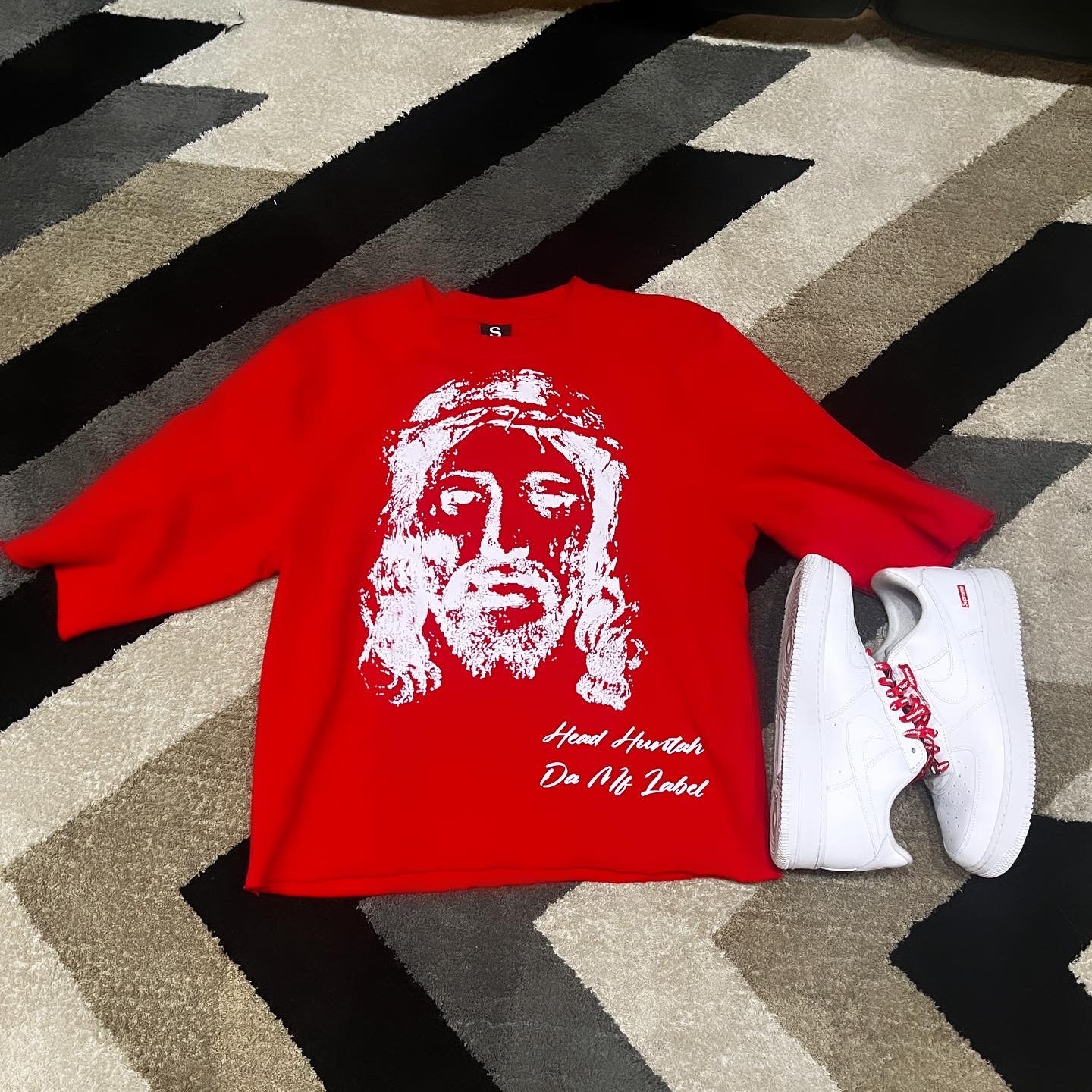 JESUS CROPPED CREW SMALL