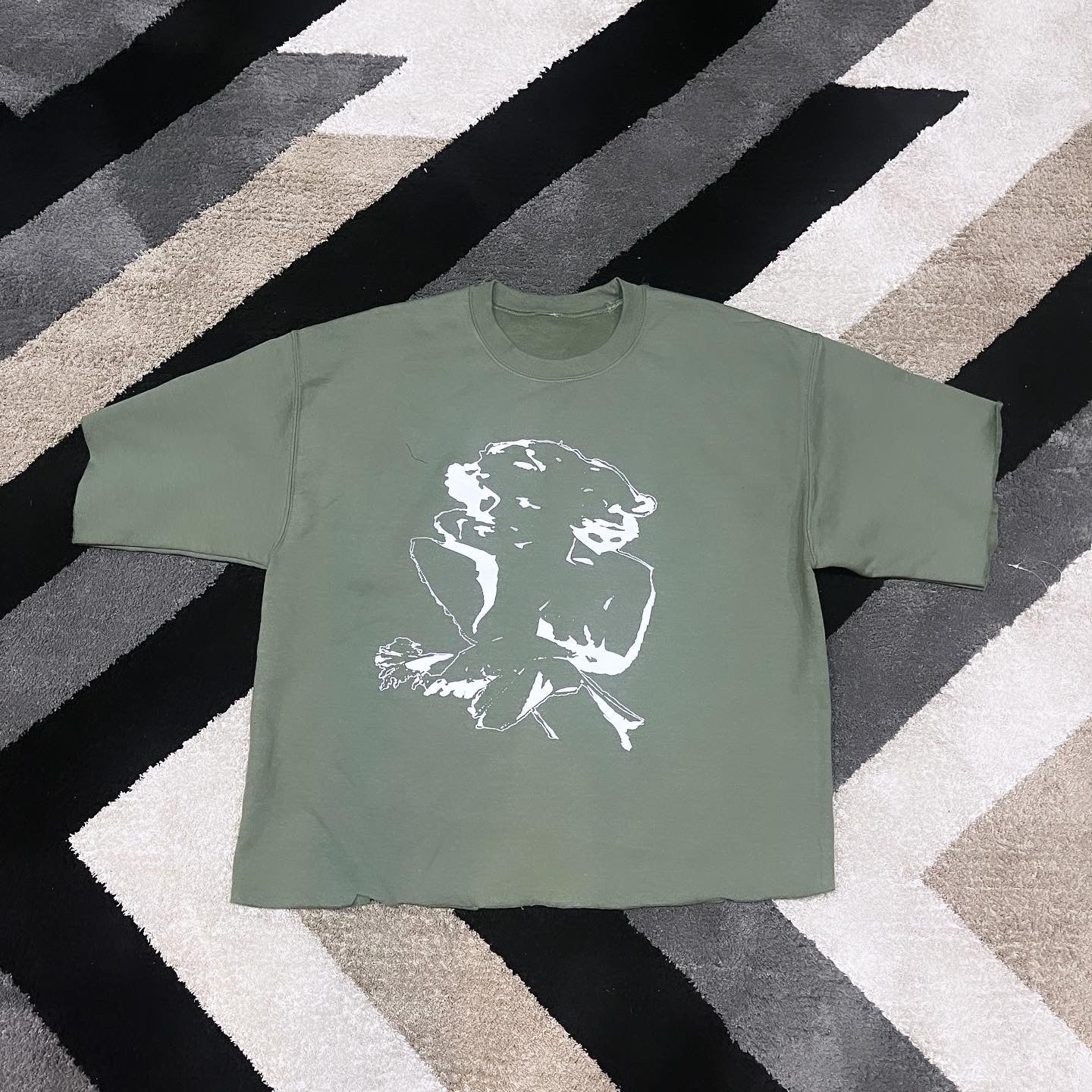 MARLYN OLIVE CROPPED CREW LARGE