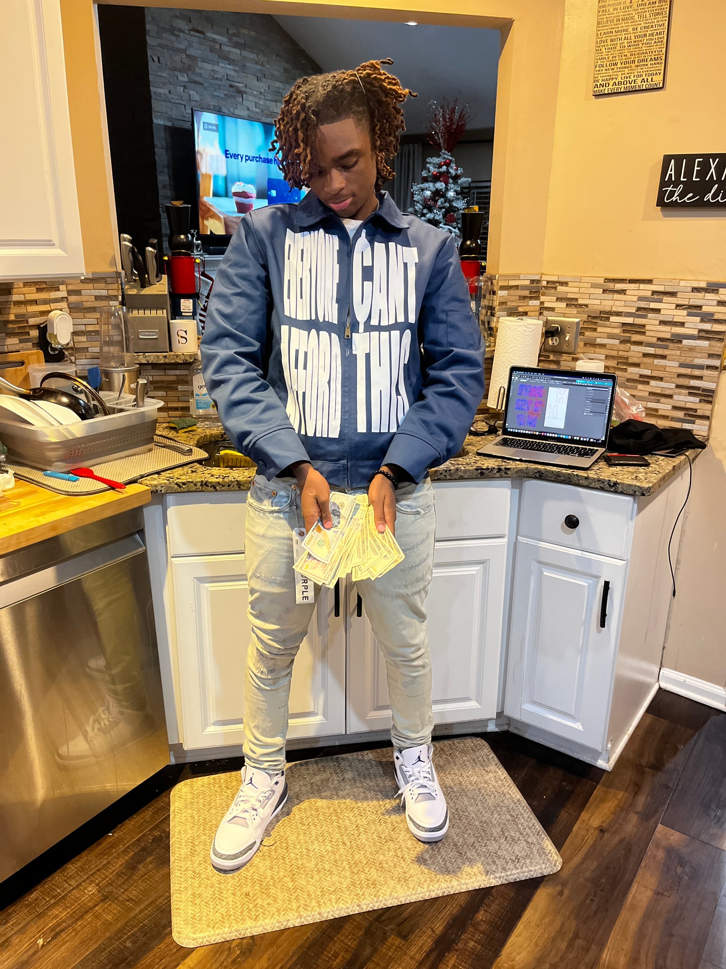 EVERYONE ¢ANT AFFORD THIS WORK JACKET